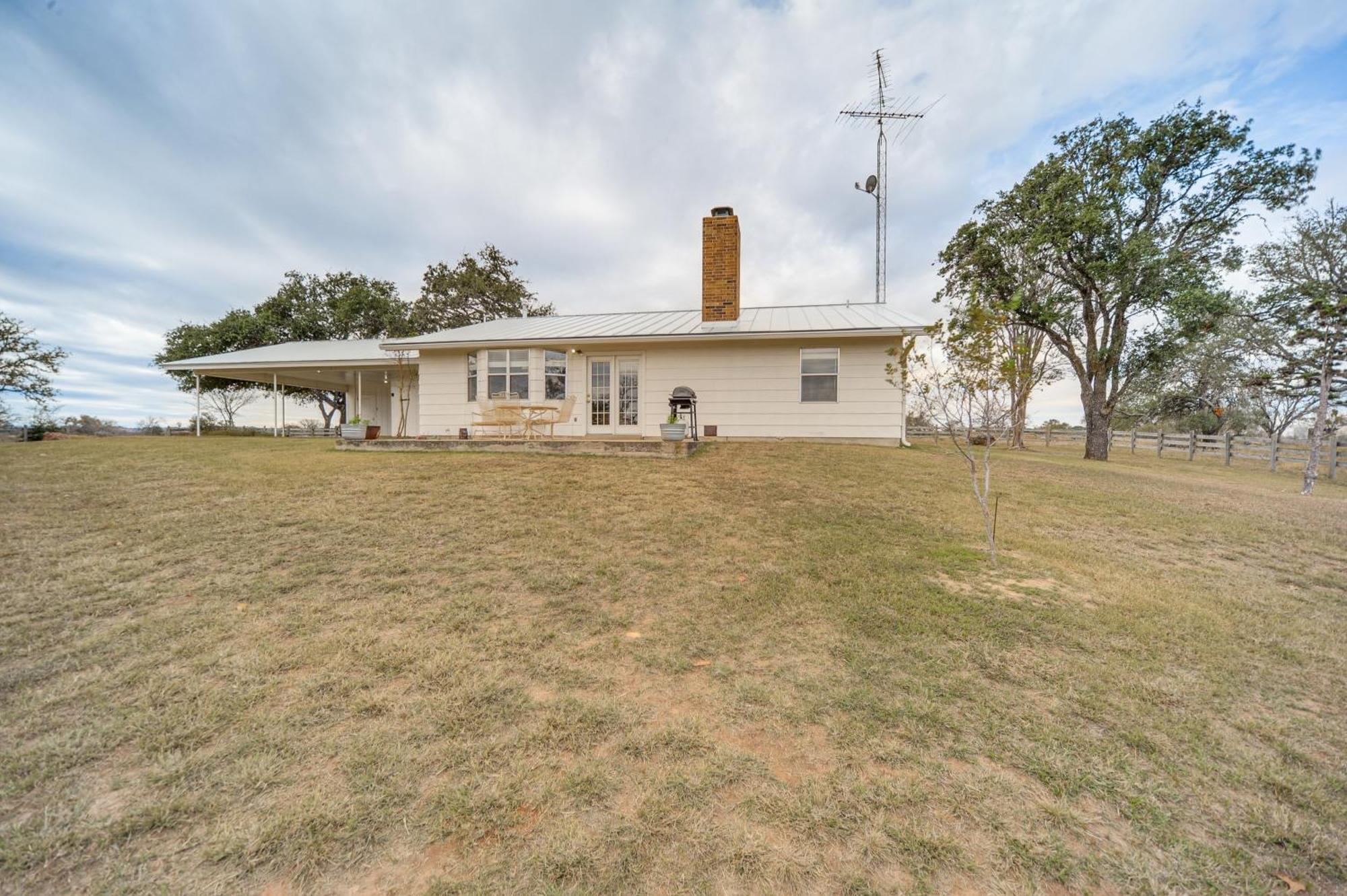 Historic Hoffmann Ranch Haus Near Wineries! Villa Fredericksburg Exterior foto