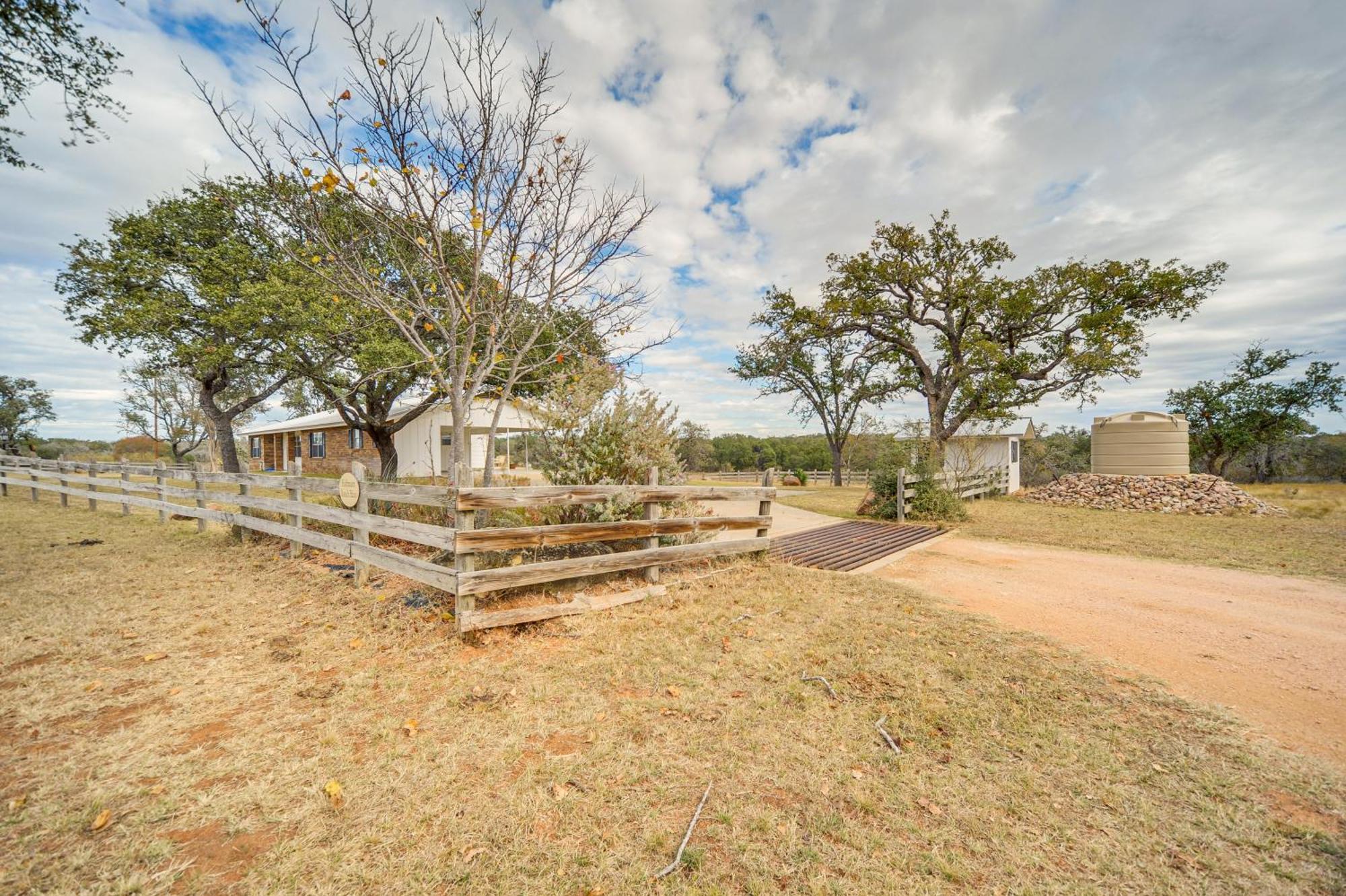 Historic Hoffmann Ranch Haus Near Wineries! Villa Fredericksburg Exterior foto